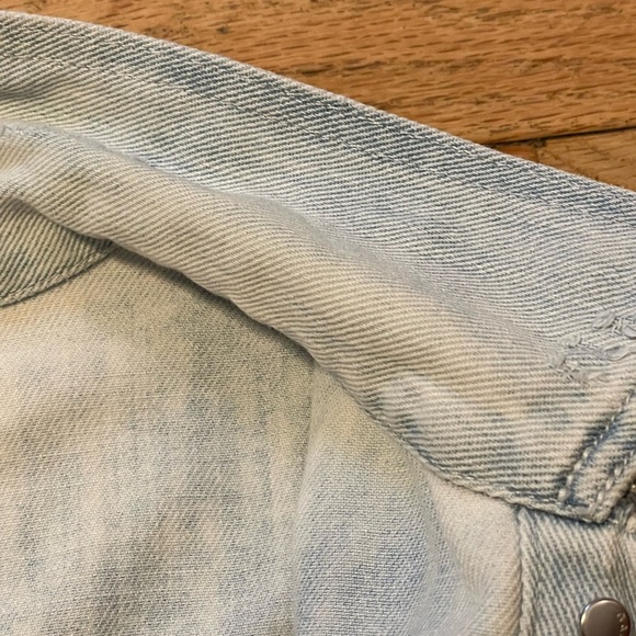 GAP Women's Light Blue Denim Jacket - Picture 10 of 13